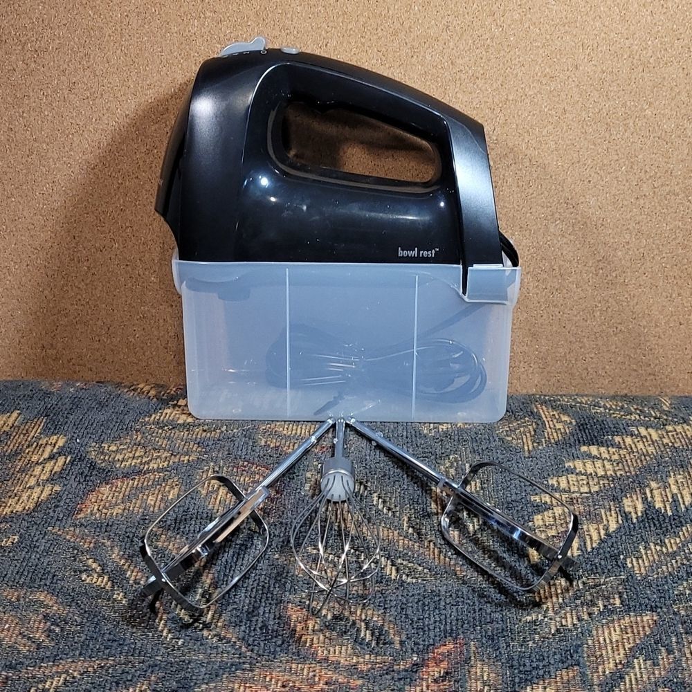 Hamilton Beach  Hand Mixer w/ Burst 6 Speed & Bowl Rest